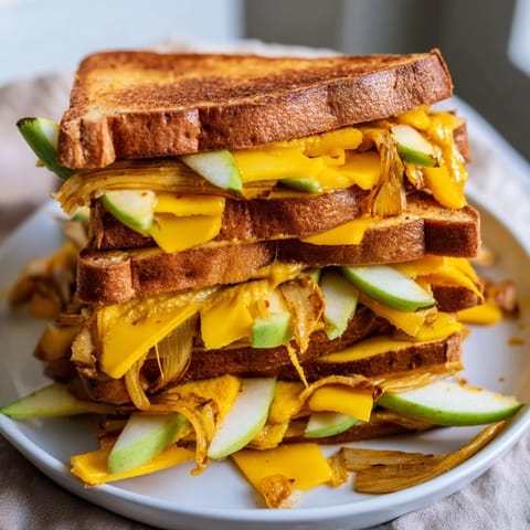 Caramelized Onion Apple Cheddar