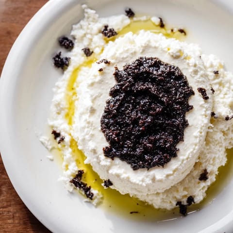 Victorian Cameo Cheese Olive