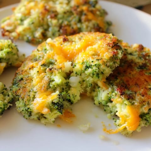 Cheesy Broccoli Patties